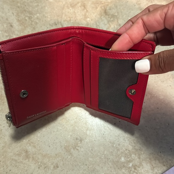 COPY - SAINT LAURENT
Monogramme quilted textured-leather wallet - Picture 7 of 8